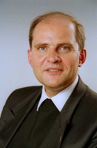 Monsignore Wolfgang Sauer